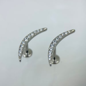 16g Internally Threaded Titanium 6mm 8mm Flat Back Curved Cartilage Earrings Piercing for Cartilage