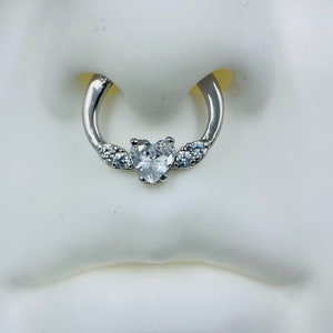 16g Silver Heart Septum Ring, Sparkle Heart Decor Front Septum Piercing Nose Piercing Hoop Ring Jewelry