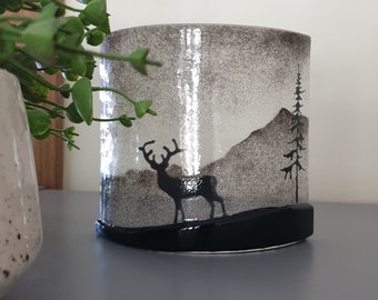 Standing Stag Silhouette Curve