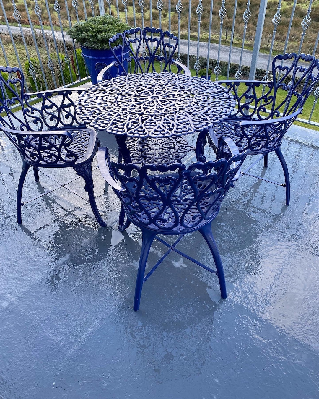 Blue metal garden chairs discount