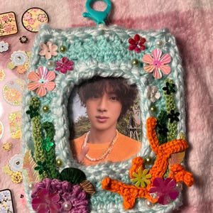 Crocheted Photocard Holder