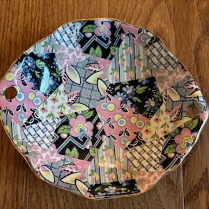 RARE 1940&#39;s Royal Winton Grimwades Crazy Quilt Floral Chintz Pattern #4515 Gold Trimmed Pin Dish Bowl, England, circa 1934-1950, Stamped