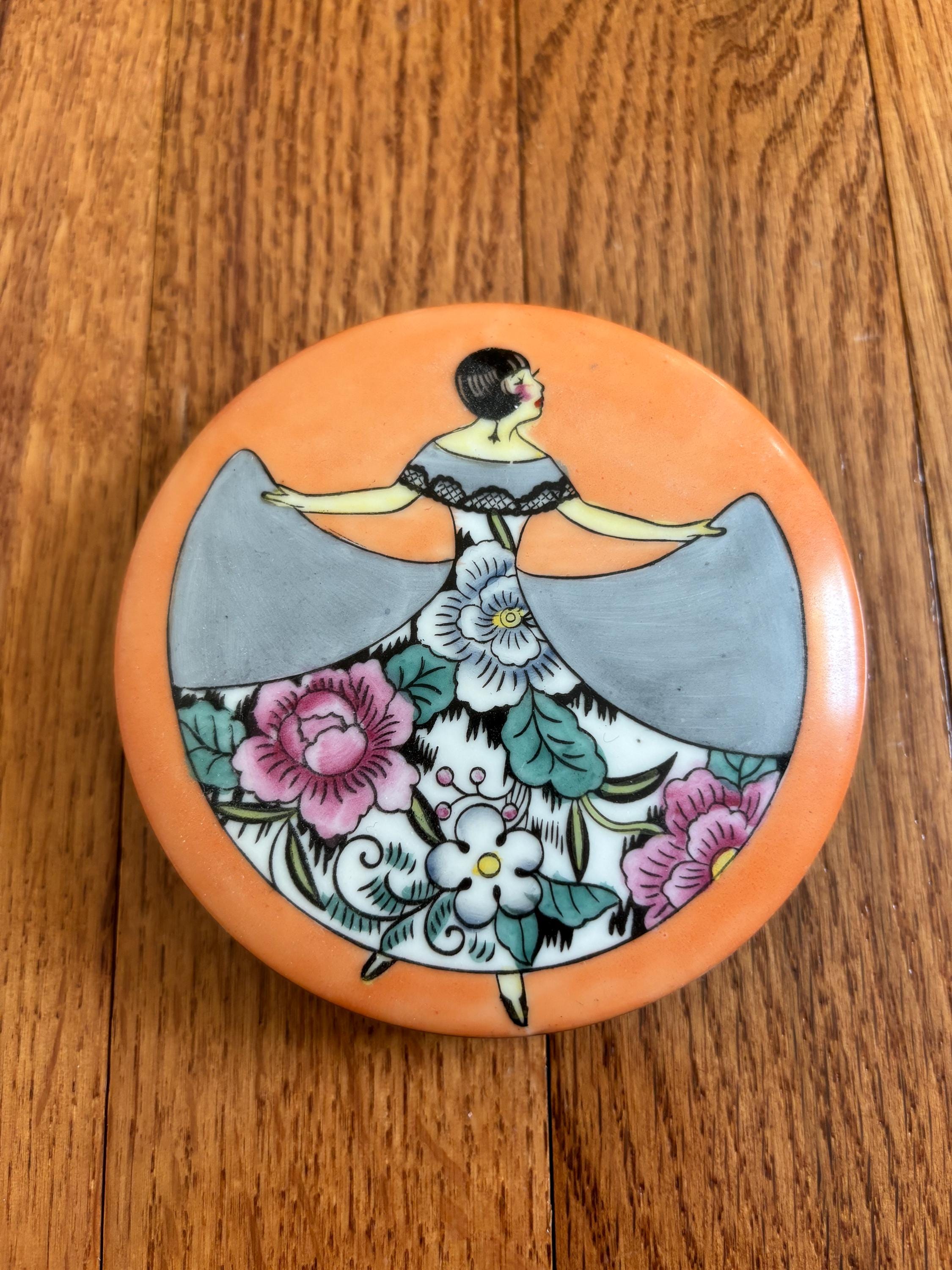 ○Deco Lady・パフボックス○１９２１年・米国輸出○直径１０cm○古則武○ ○Deco Lady・パフボックス○1921年・米国輸出○直径10cm