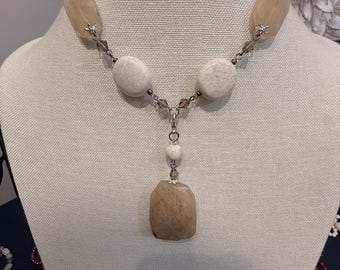 Vintage Genuine Stone Pendant Necklace 14”