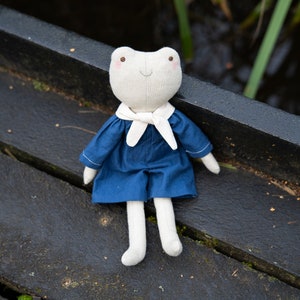 DIY Frog Plushie Soft Toy Sewing Pattern | Cute Scandi Rag Fabric Cloth ...