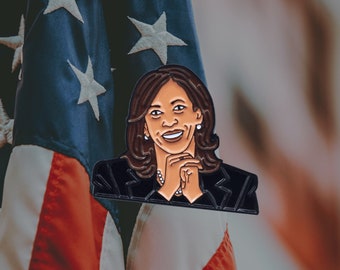 Kamala Harris Estoy hablando Pin de esmalte suave + 2 pegatinas