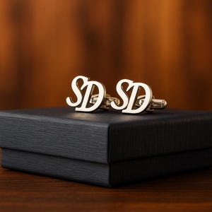 Gemelos de plata personalizados con inicial para hombre – Gemelos con monograma de 2 letras – Regalo personalizado para el Día del Padre para papá, novio o esposo