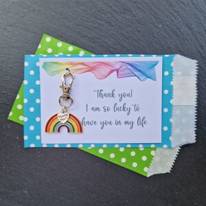 Merci, j'ai beaucoup de chance de vous avoir dans ma vie, porte-clés arc-en-ciel, merci, cadeau