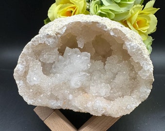 Moroccan Quartz Geode / Quartz Geode/ Natural Quartz Geode Crystal