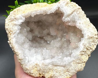 Moroccan Quartz Geode / Quartz Geode/ Natural Quartz Geode Crystal