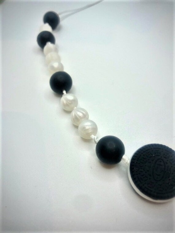 oreo chew necklace
