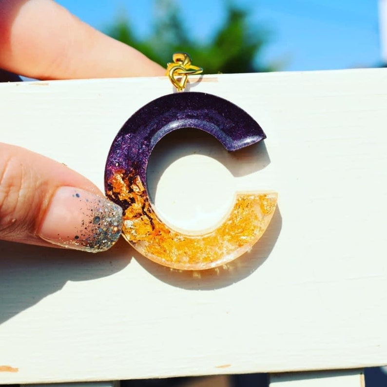 Gold leaf letter resin keychain | Etsy