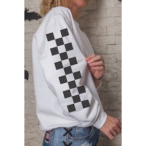 80&#39;s Style Plaid Checkered Checkerboard Crewneck Sweatshirt, Vintage 90&#39;s Style Nostalgia Sleeve Print Sweater Shirt, Great Gift Idea