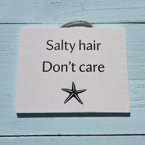 El cabello salado no importa - Letreros de madera con citas - Cita de playa - Para mujeres - Letrero divertido - Regalos divertidos - Letrero de playa - Pequeños regalos