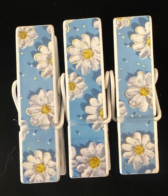 DAISIES BAG CLIPS DAISIES BAG CLIPS