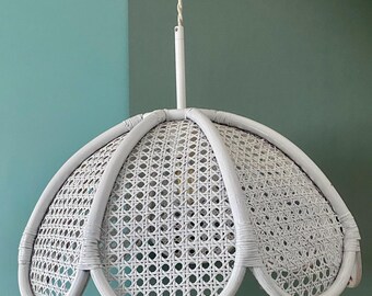 Vintage lampshade suspension in natural material, rattan and cane
