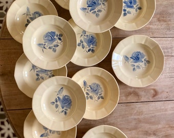 Lot de 12 assiettes creuses vintage de Digoin