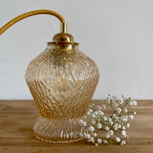 Lámpara vintage de tulipán en cristal ámbar