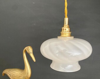Vintage Tulpenlampe aus weißem Glas