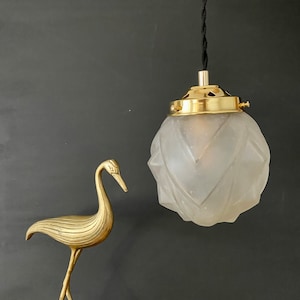 Lámpara colgante vintage art déco con forma de globo de vidrio esmerilado