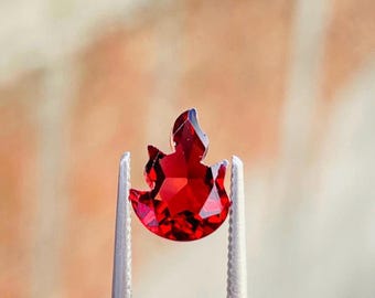 1.00 Carats. Top Quality Natural Mozambique Garnet Fire Cut Gemstone For Jewellery Making Size 9x6.70x3.50mm.