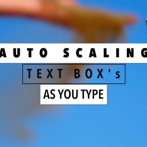 Może przedstawiać: Niebieskie tło z tekstem "AUTO SCALING TEXT BOX'S AS YOU TYPE" w kolorze białym i czarnym. Kolorowa ikona klapy filmowej znajduje się w prawym g&oacute;rnym rogu. Rozmyta dłoń znajduje się w lewym g&oacute;rnym rogu.