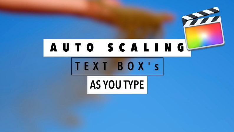 Może przedstawiać: Niebieskie tło z tekstem "AUTO SCALING TEXT BOX'S AS YOU TYPE" w kolorze białym i czarnym. Kolorowa ikona klapy filmowej znajduje się w prawym g&oacute;rnym rogu. Rozmyta dłoń znajduje się w lewym g&oacute;rnym rogu.