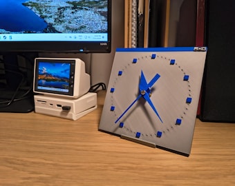 Windows 95 Inspired Vintage-Style Clock – Retro Tech for Your Wall or Desk! - Quartz Clock