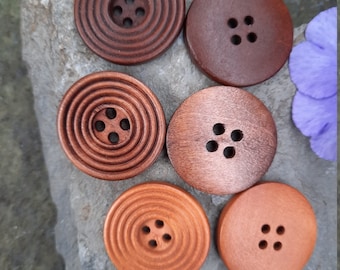 25mm Coffee Coloured Wooden Buttons. 8 Button Pack.