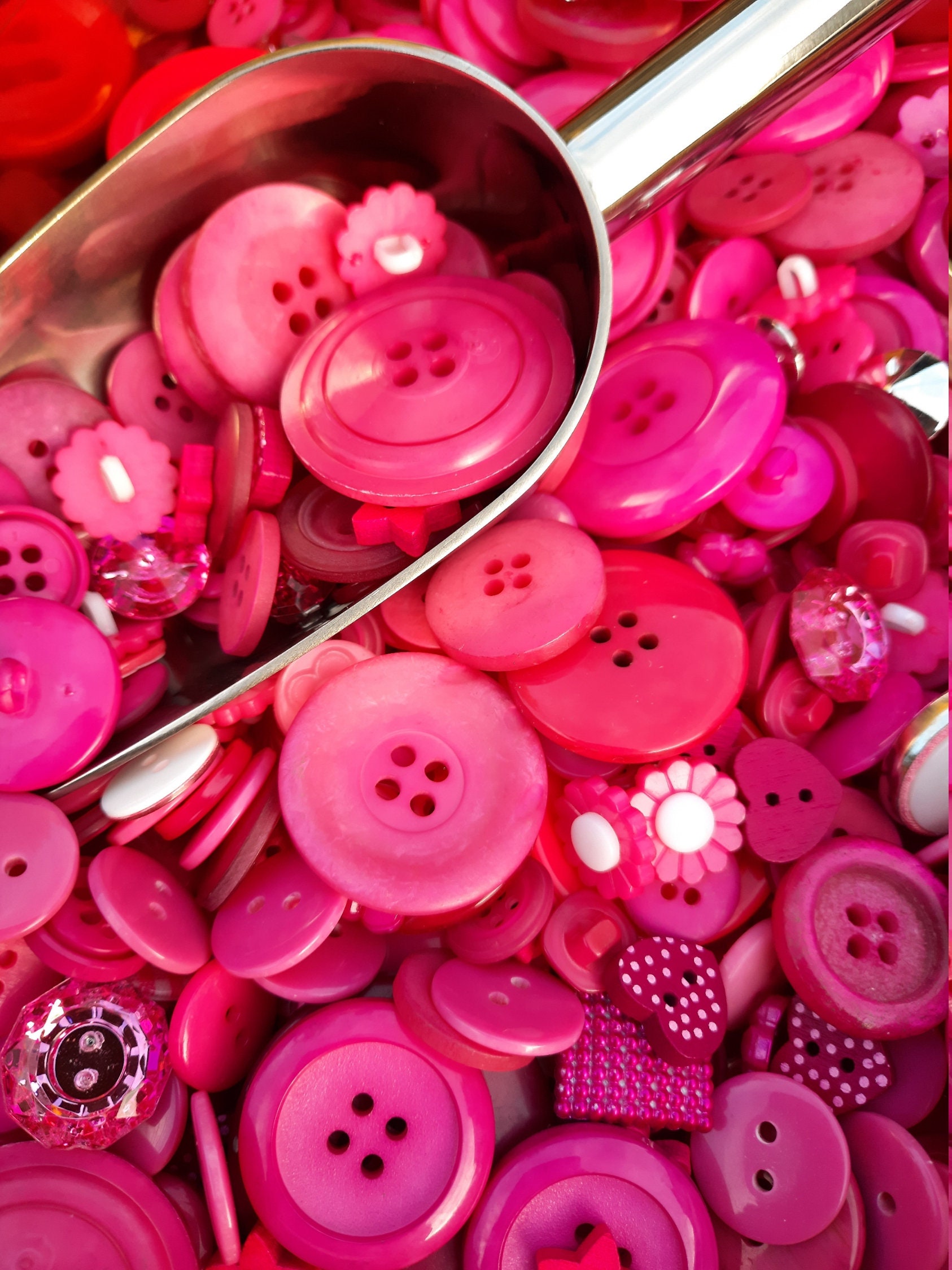 Mixed 50g Bag Fuchsia Pink Buttons 