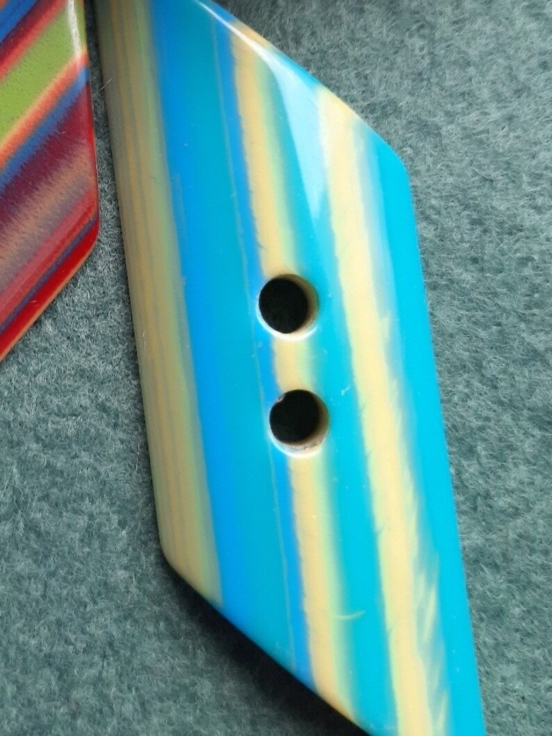 52mm Sensational Parallelogram Toggle Blues or Reds.