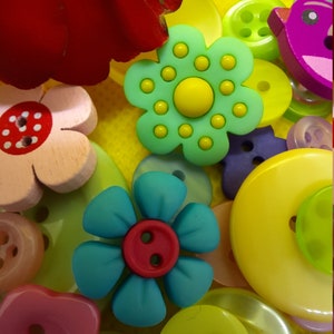 Springtime Mixed Button Bag 40grams Of Buttons Flowers Charms And