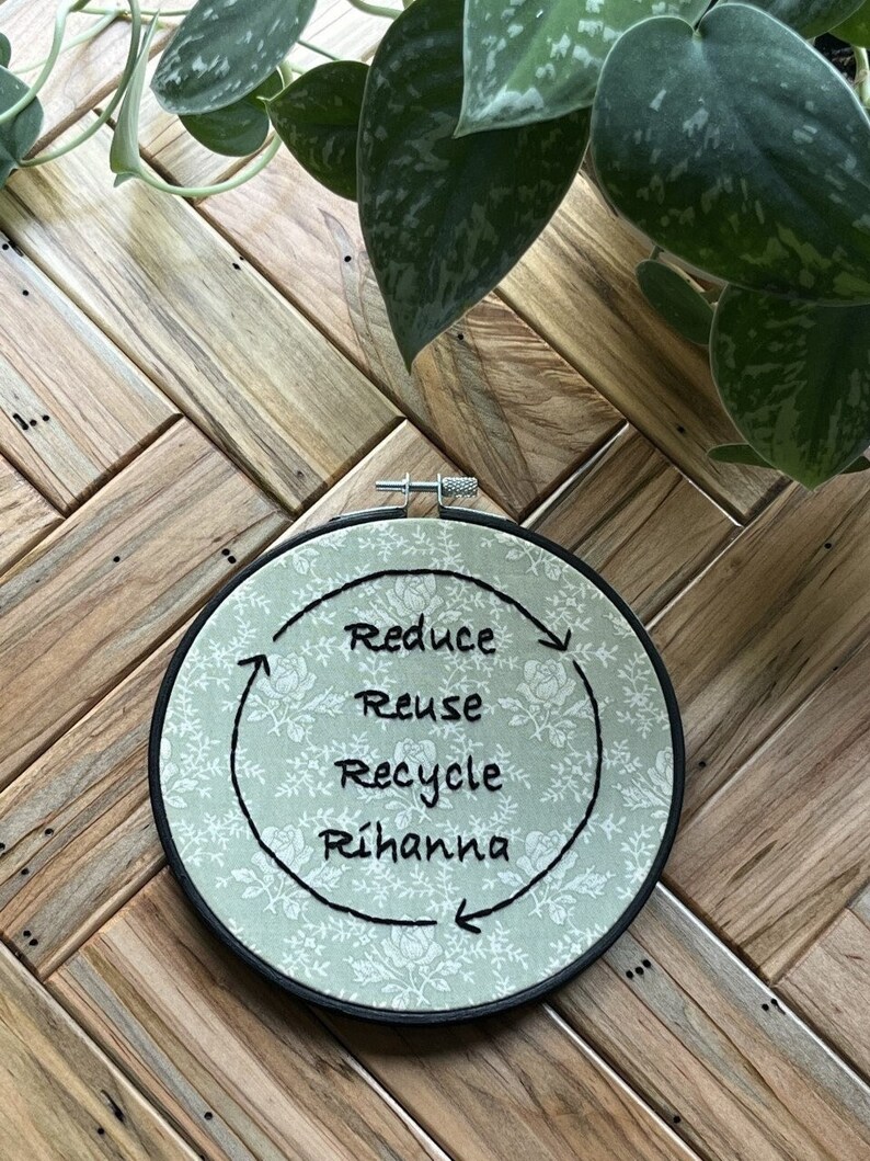 Minska, återanvänd, återvinn, Rihanna broderiring Sage Green