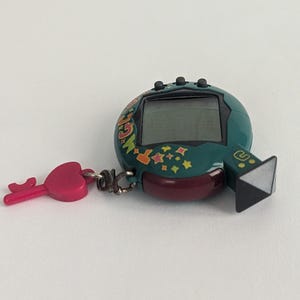 Bandai Tamagotchi V5 Familitchi Connection Version 5 TMGC 5 Interaktivt Elektroniskt Husdjur Asien Oceanien Exklusivt Sällsynt Virtuellt Husdjur bild 7