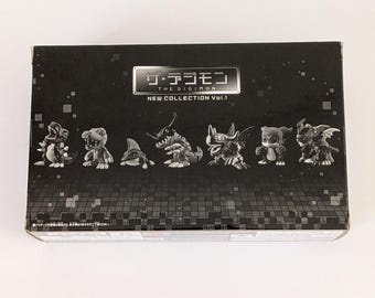 The Digimon NEW COLLECTION Vol.1 Boxed Set of 7 Mini Figures Maroon Cage Veemon Agumon Metal Greymon Paildramon Betamon Tyranomon New