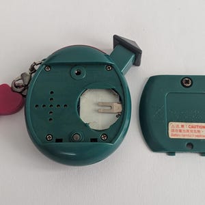 Bandai Tamagotchi V5 Familitchi Connection Version 5 TMGC 5 Interaktivt Elektroniskt Husdjur Asien Oceanien Exklusivt Sällsynt Virtuellt Husdjur bild 2