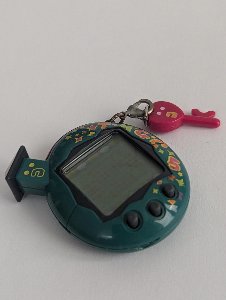 Bandai Tamagotchi V5 Familitchi Connection Version 5 TMGC 5 Interaktivt Elektroniskt Husdjur Asien Oceanien Exklusivt Sällsynt Virtuellt Husdjur bild 9