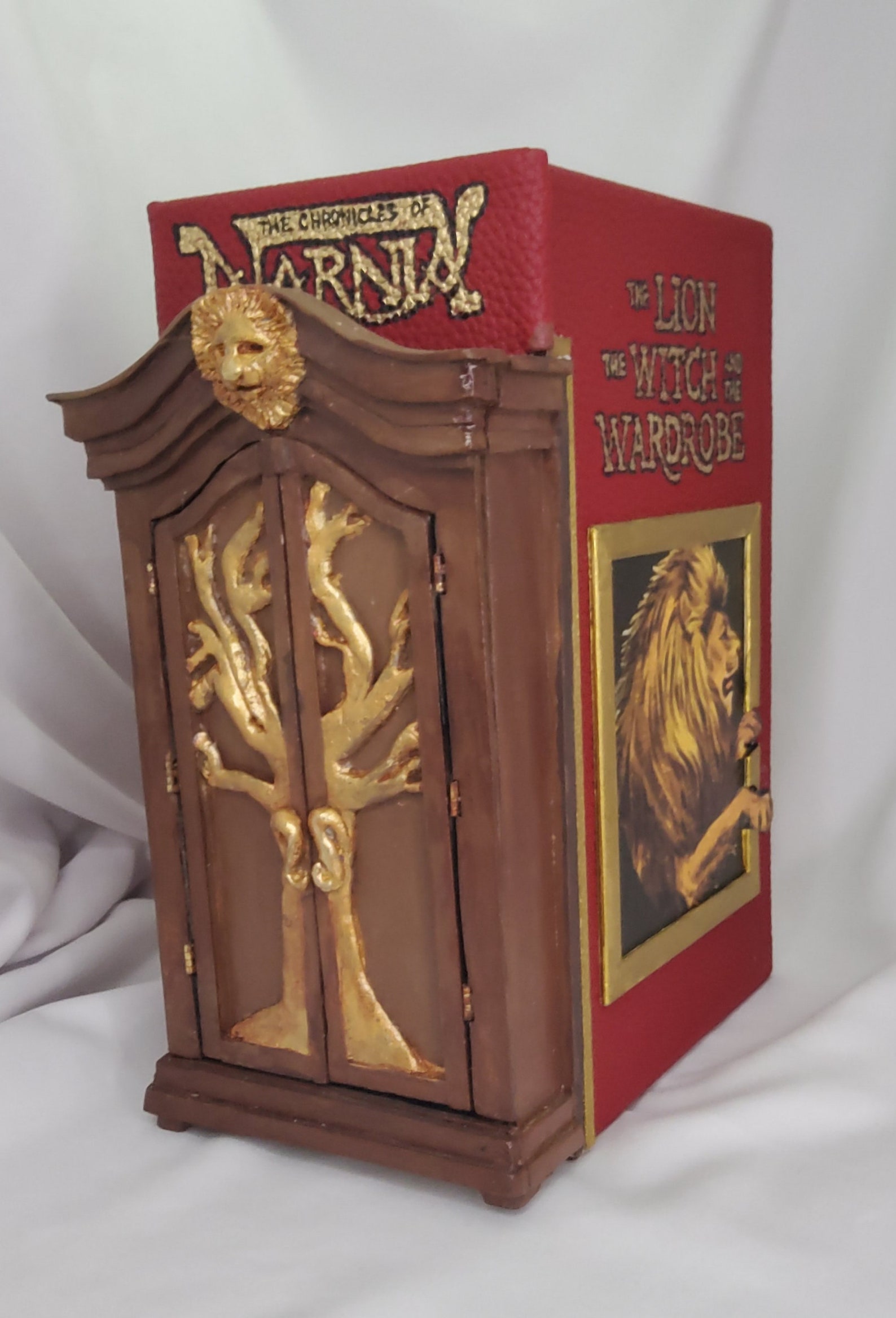 Narnia Inspired Book Nook Etsy