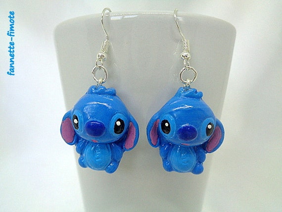 Disney-Boucles d'oreilles en acrylique CAN o & Stitch Santa Dangle