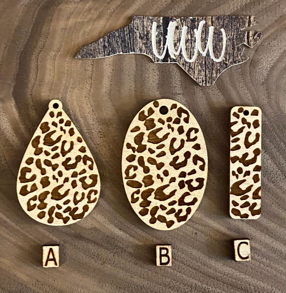 Leopard pattern teardrop oval and bar