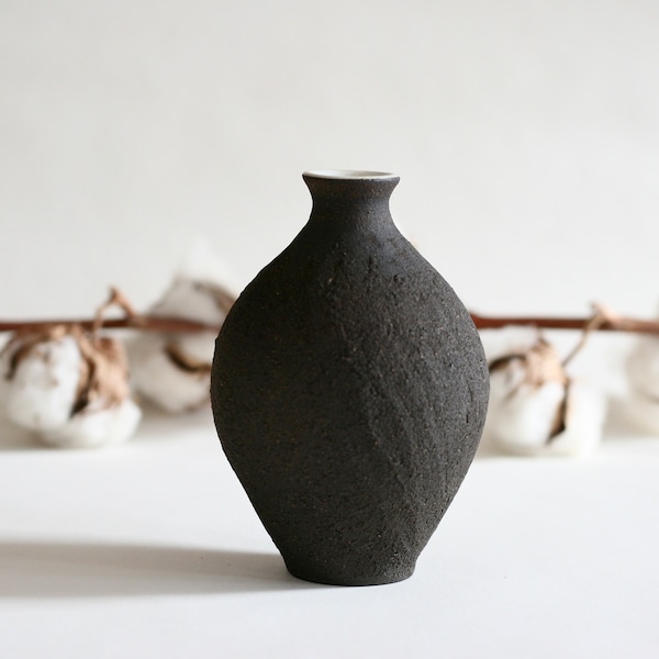 Vase Bud en céramique noire | Petit vase | Poterie de style japonais