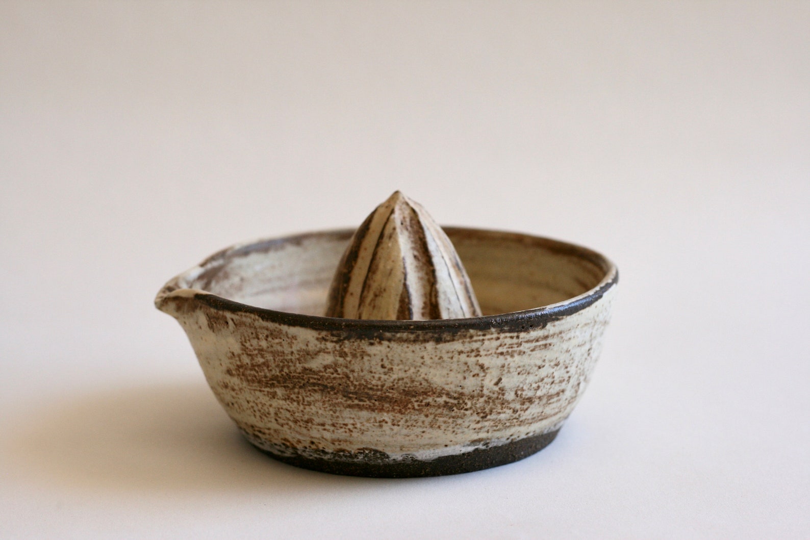 Cream Ceramic Juicer Pottery Citrus Juicer Bowl Lemon Etsy