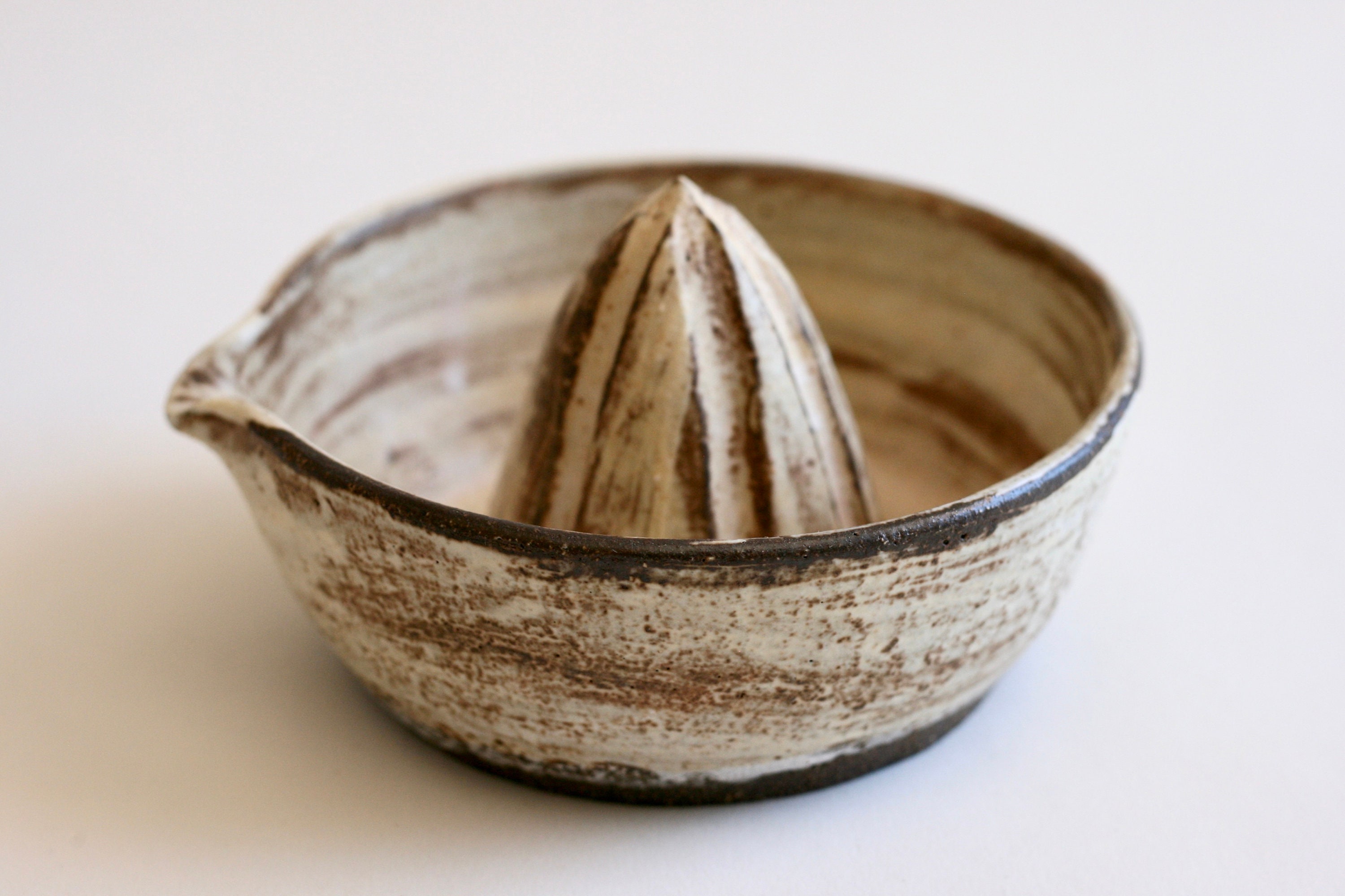 Cream Ceramic Juicer Pottery Citrus Juicer Bowl Lemon Etsy