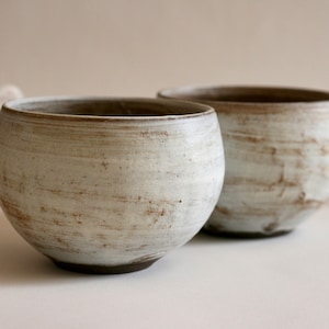 Cream round bowl | Pottery Medium size bowl | Japanese style ceramics