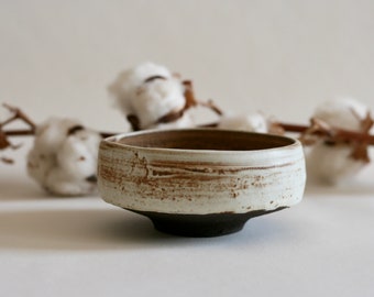 Handmade Cream Ceramic Small dish | Appetizer dish | Small Bites Plate | Japanese style pottery