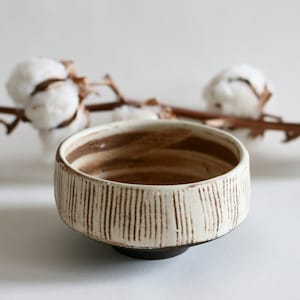 Cream Lined Ceramic Small dish | Appetizer dish | Small Bites Plate | Japanese style pottery