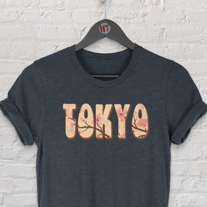 Retro Tokyo Vintage T-Shirt Gift / Tokyo Japan / Tokyo Tourist T-Shirt / Tokyo Souvenir Gift / Unisex Tee / Cherry Blossom