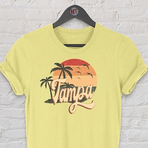 Retro Sommer Kleidung 70er Jahre Stil Tampa, Florida Tshirt, Tampa FL Shirt, Retro Damen Herren Tshirts