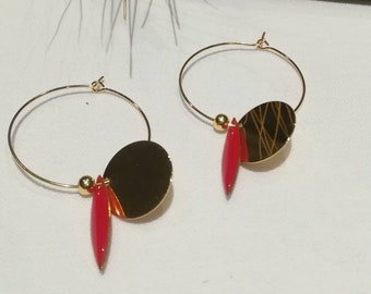 Boucles d'oreilles dorées, créoles dorées, anneaux dorés, sequin doré à l'or fin, disque or, pendentif long laqué rouge, perle dorée