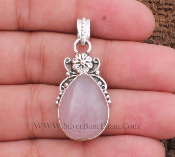 Pure rose quartz necklace deals